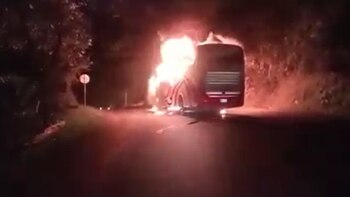 Reportan 9 vehículos quemados en