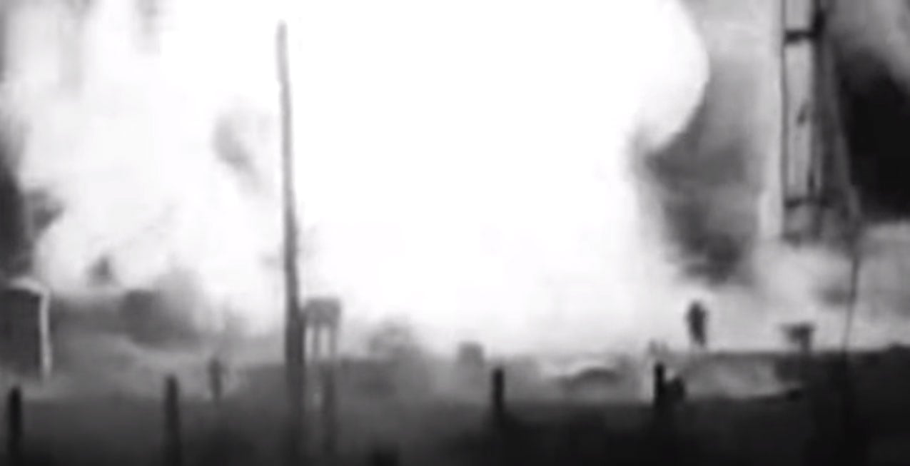 La explosión del misil ruso quedó registrada en una impactante filmación de dos minutos, en blanco y negro (Youtube)