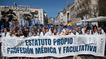 CESM y el Comité de Huelga médico valorarán si desconvocan los paros indefinidos tras el anuncio de elecciones generales