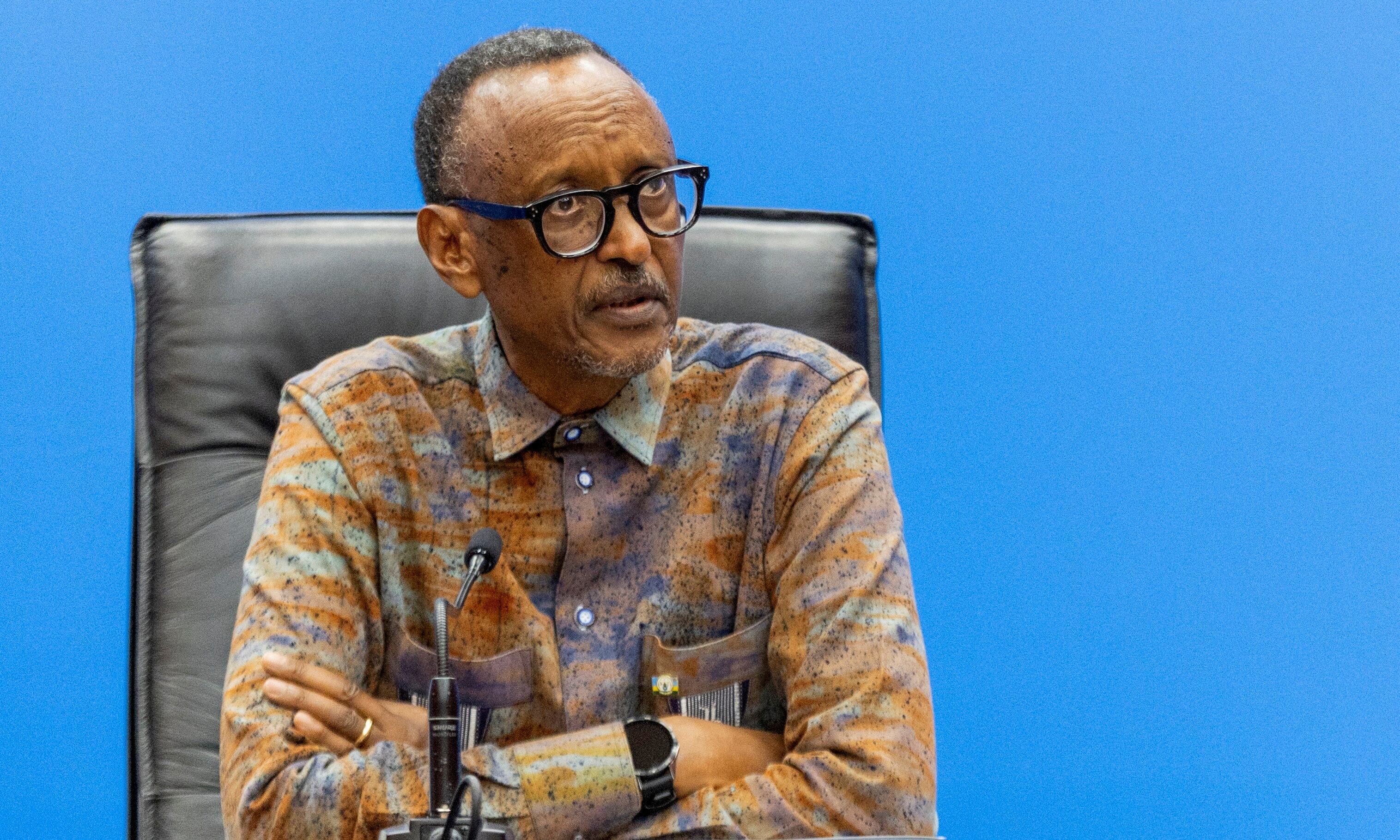 El dictador de Ruanda, Paul Kagame, durante una conferencia de prensa en el Centro de Convenciones de Kigali, en Kigali, Ruanda. REUTERS/Jean Bizimana