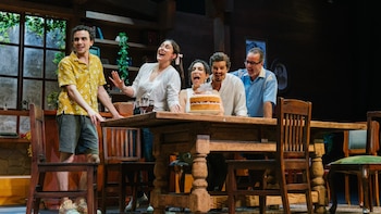 La Tribu presenta su tercera reposición en el Teatro Clareatiano.