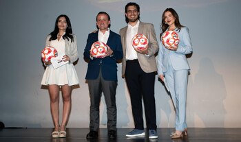 El nuevo balón AEREUS cuenta con certificación FIFA Quality Pro y se destaca por su diseño técnico (Cortesía LIGA MX)