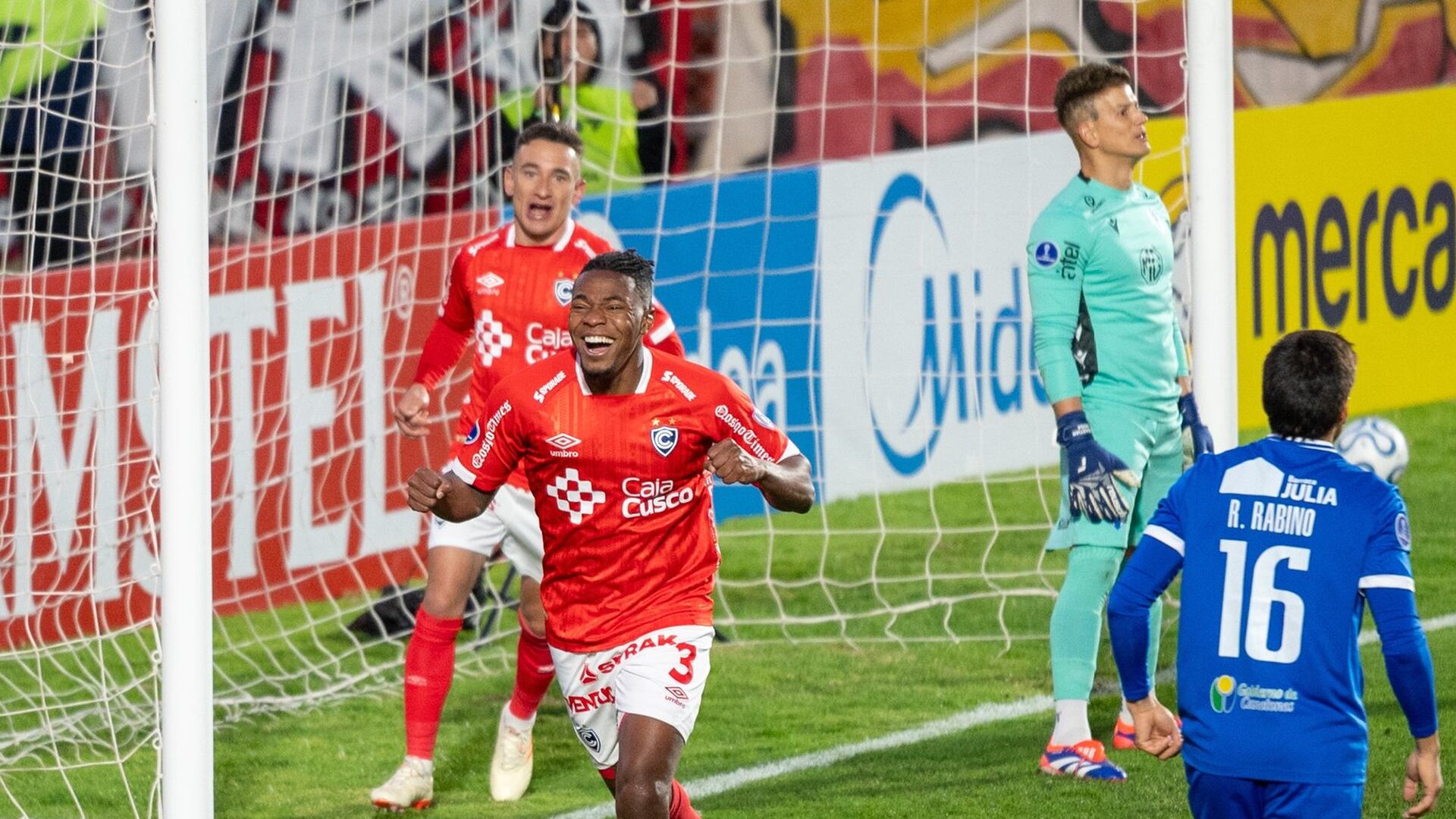 Cienciano clasificó a los