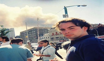 Un retraso de cinco minutos salvó a Alejandro Eder de llegar el 11 de septiembre de 2001 a su oficina frente a las Torres Gemelas - crédito Alejandro Eder