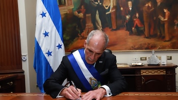 Nasry Asfura inicia proceso para