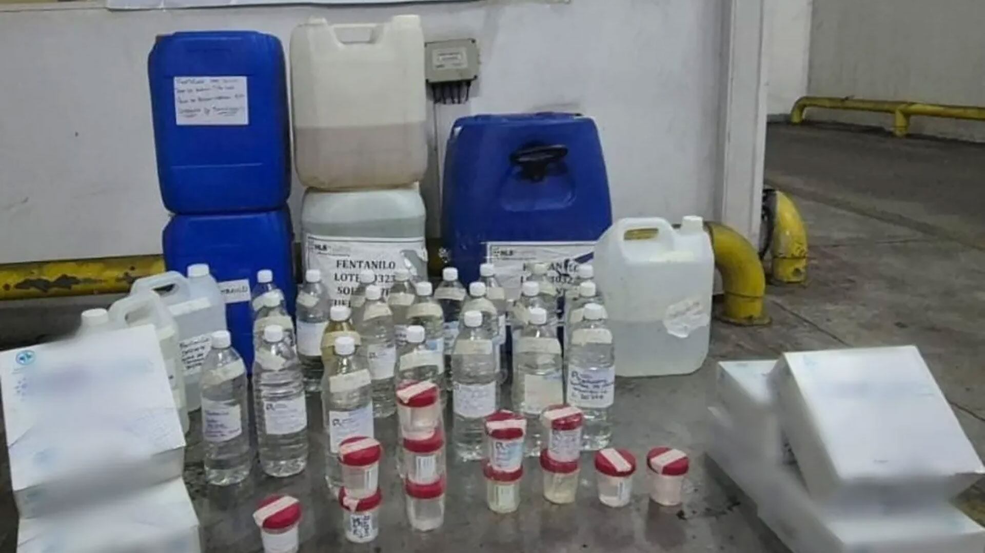 Material secuestrado por la Policía Federal Argentina en los allanamientos a HLB Pharma y Laboratorios Ramallo