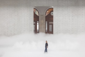 La japonesa Fujiko Nakaya esculpe con niebla en París