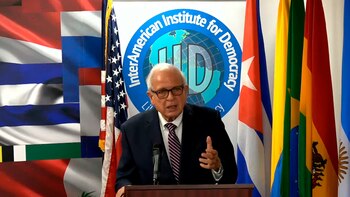 Tomás Regalado encabezó la bienvenida