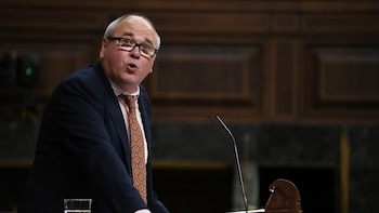Un diputado de Sumar, citado a declarar como imputado ante el Supremo por presuntas irregularidades en la adjudicación de contratos