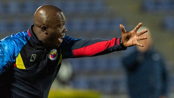 Crisis de técnicos en el fútbol colombiano: van 10 entrenadores que perdieron su trabajo