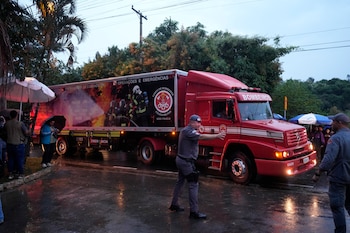 Un camión refrigerado del Departamento