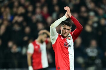 El delantero mexicano del Feyenoord