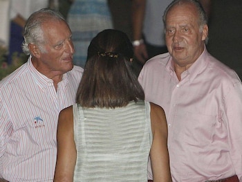 El rey Juan Carlos I junto a Josep Cusí (EFE)