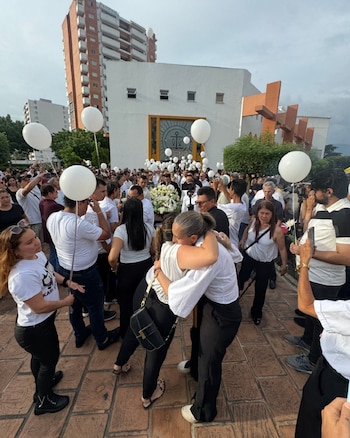 Último adiós al periodista asesinado en plena vía pública cuandosalía de la vivienda de unos familiares en el barrio Quinta Oriental - crédito Redes sociales