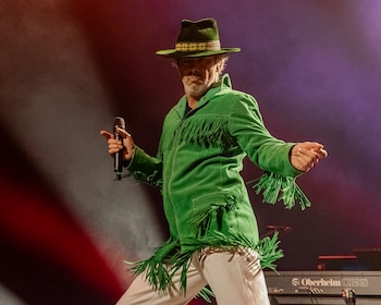 El líder de la banda encendió el escenario al norte de la capital azteca.