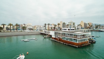 Yacht Club. Las resoluciones ordenan