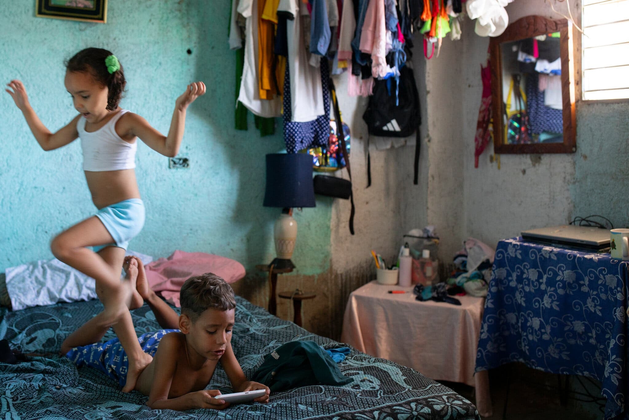 La crisis en Cuba a través de una familia que sobrevive con 60 dólares al mes(Fotografías por Lisette Poole González/The New York Times)