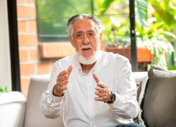 Oculista colombiano Mario Escobar Ramírez