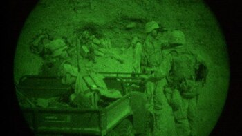 Visión nocturna en una misión