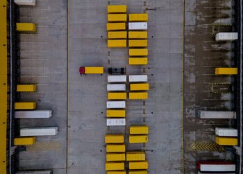 Camiones de servicios de logística