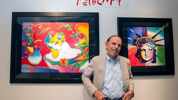 Murió Peter Max, el artista que llevó la psicodelia a la cultura popular