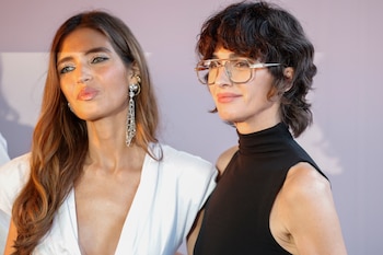 Sara Carbonero y Paz Vega antes de caminar con Shakira (EFE)
