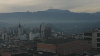 Volcán nevado del Ruiz: aumenta la caída de ceniza en varios municipios de Caldas y se reportan sismos en el Tolima