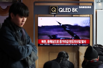 Corea del Sur probó su primer misil hipersónico de desarrollo propio en respuesta a los ensayos de Pyongyang. (REUTERS/Kim Hong-Ji)