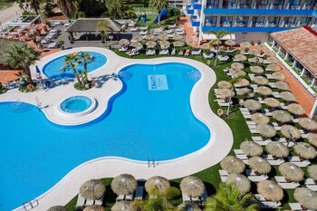 La piscina exterior del hotel Tahiti con un máximo de 140 metros de profundidad (Hotel Tahiti)