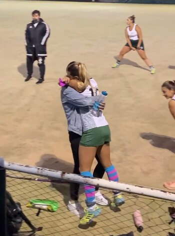 Sorprendió a su hermana menor