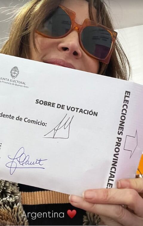 Vero Lozano partició con su voto en las elecciones PBA 2025 (Instagram)
