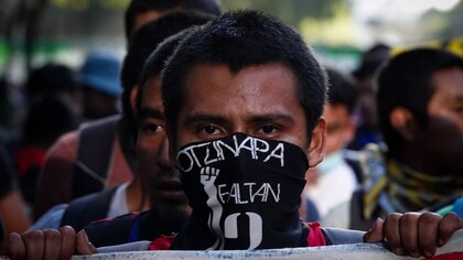 AMLO admite que militares ligados al caso Ayotzinapa se acojan a nueva Ley de Amnistía: “Queremos encontrar a los jóvenes”