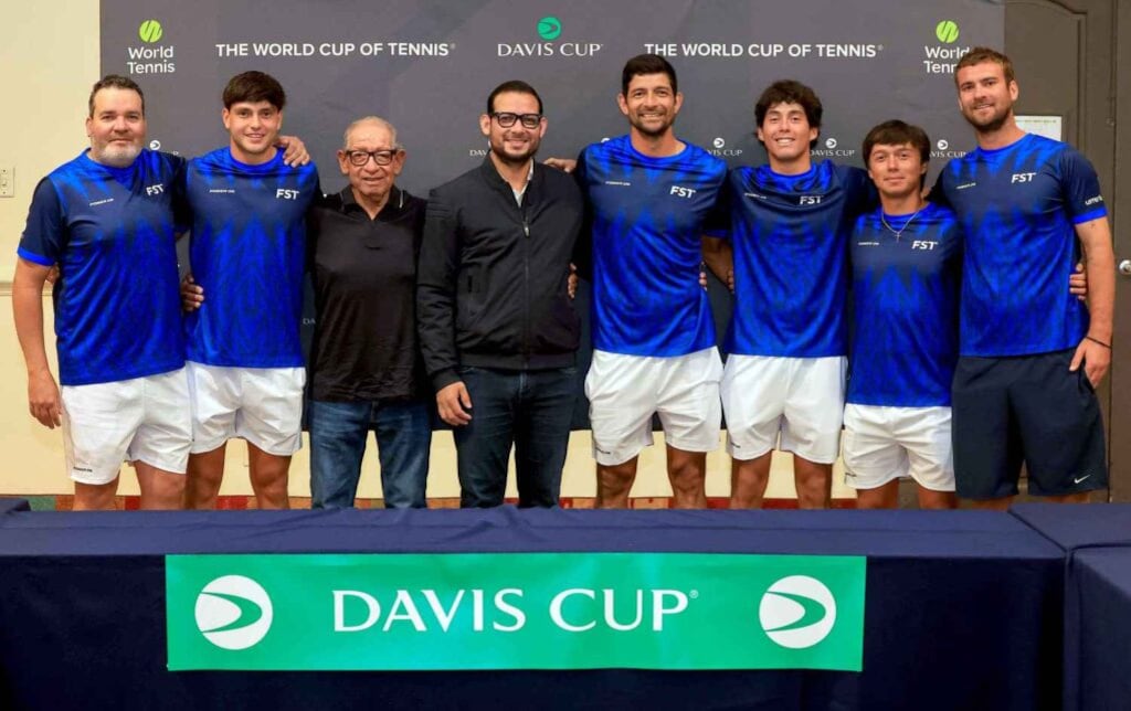 El Salvador buscará avanzar hacia el playoff de ascenso en la Copa Davis con Arévalo como su principal figura en dobles. (Cortesía: Instituto Nacional de los Deportes de El Salvador)