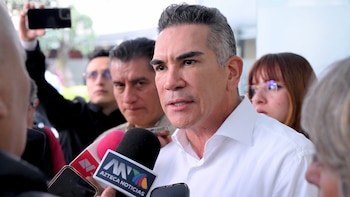 Alito Moreno acusa a Morena de buscar manipular las elecciones de 2027 por presuntas irregularidades en el INE: “Están preparando el terreno para un fraude”