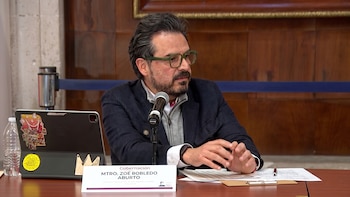 Zoé Robledo tropieza con respuesta sobre si las finanzas del IMSS podrían solventar aumento salarial como exigen trabajadores
