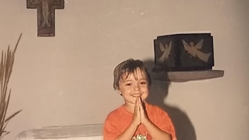 La historia de Harry Daniel, el joven trans que quiso ser monja y terminó en una terapia de conversión: “Me robaron la adolescencia”