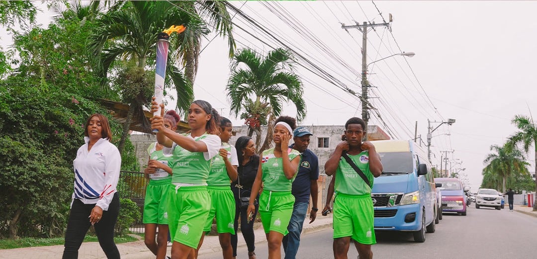 Recorrido de la antorcha de los Juegos Centroamericanos y del Caribe por Santo Domingo, República Dominicana. (Infobae Centroamérica/Cortesía cuenta de X @SDQ2026)