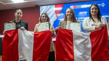 Nuevos peruanos: Migraciones otorgó la nacionalidad a 25 ciudadanos nacidos en el extranjero