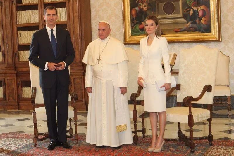 Los reyes Felipe y Letizia con el Papa Francisco (CASA DE S.M. EL REY).