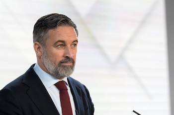 05/10/2026 El presidente de Vox, Santiago Abascal, durante una rueda de prensa, en la sede del Vox, a 5 de octubre de 2026, en Madrid (España). Abascal ha reaccionado al anuncio de Sánchez de adelantar las elecciones generales al próximo 29 de noviembre.
POLITICA
Diego Radamés - Europa Press