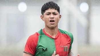 Un futbolista juvenil uruguayo fue baleado al ir a encontrarse con una mujer que le vendió un celular por internet
