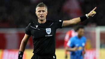 UEFA busca árbitros; Iturralde explica