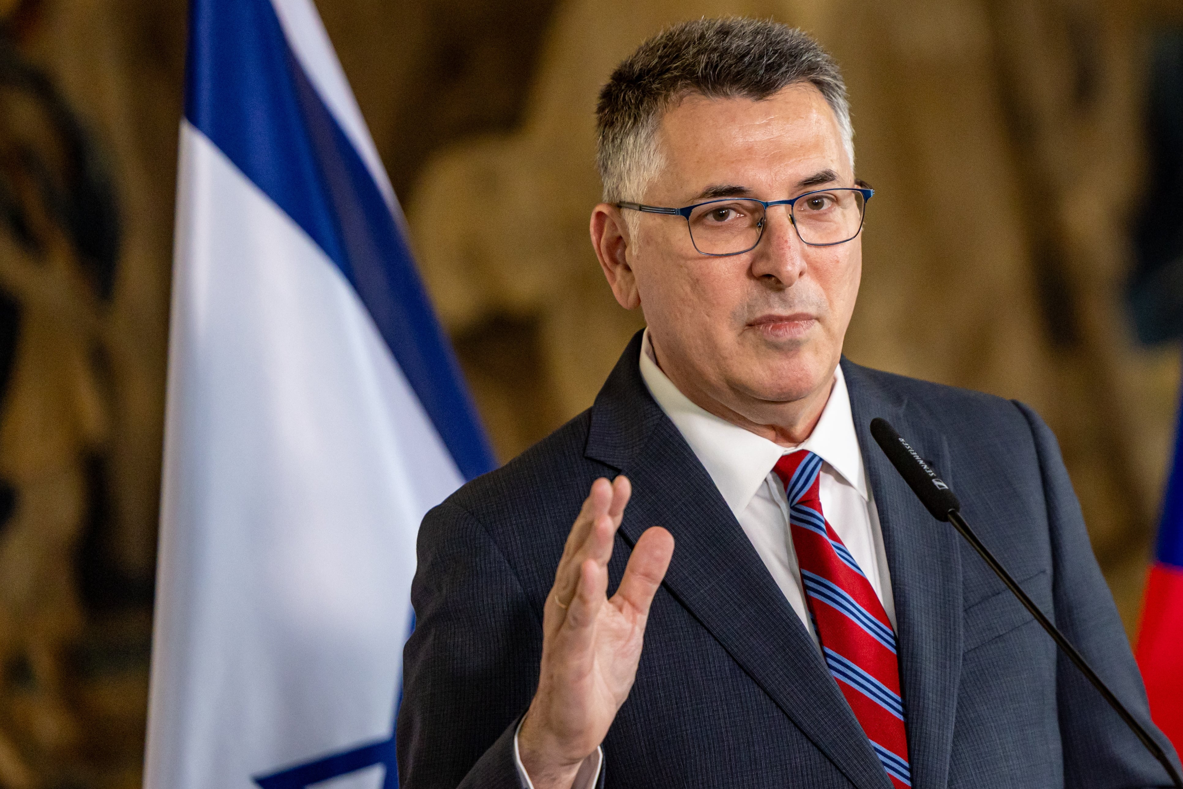 Imagen de archivo del ministro de Exteriores de Israel, Gideon Saar. EFE/EPA/MARTIN DIVISEK