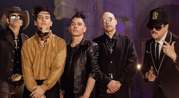 Kinky revitaliza "El Paso del