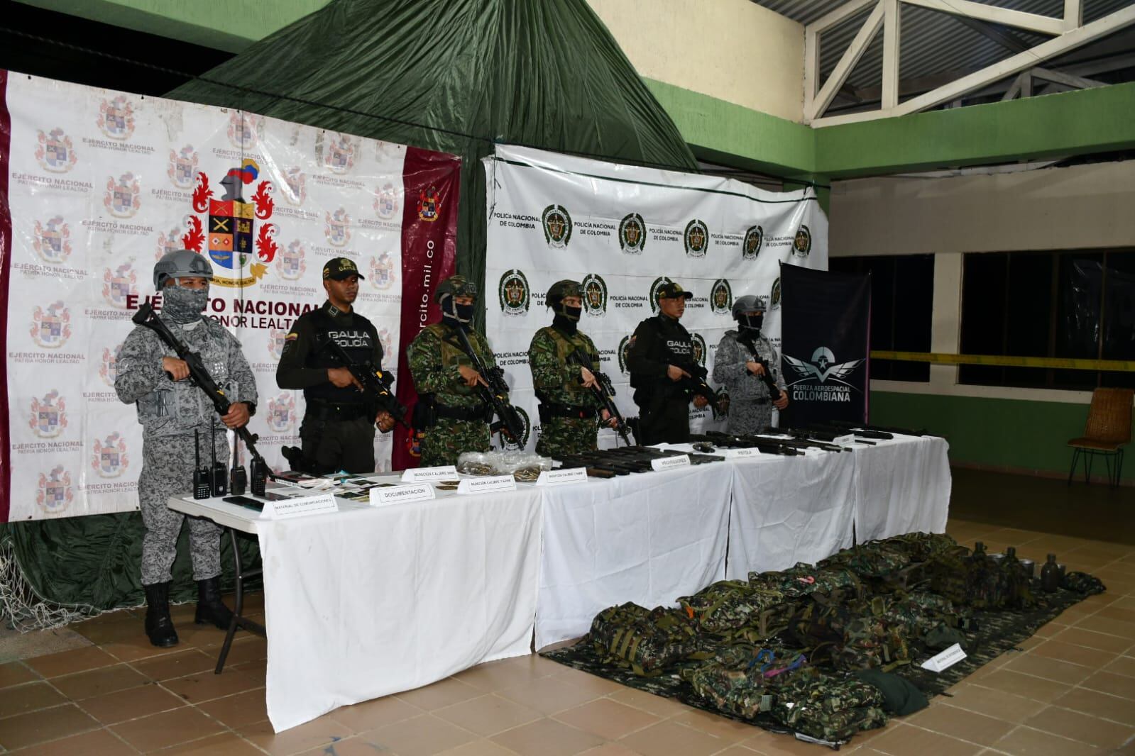 Autoridades incautan importante arsenal utilizado por grupos disidentes en la región - crédito Fuerzas Militares
