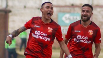 Jean Deza volvió al gol