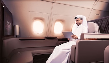 Primera clase prémium, pantallas gigantes y WiFi marcan el lujo a 40.000 pies - crédito Qatar Airways