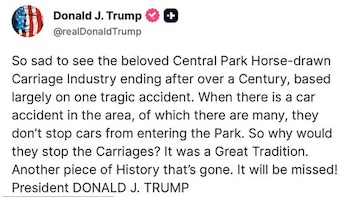 Captura de pantalla de una publicación de Donald Trump con un texto en inglés sobre los carruajes de caballos de Central Park