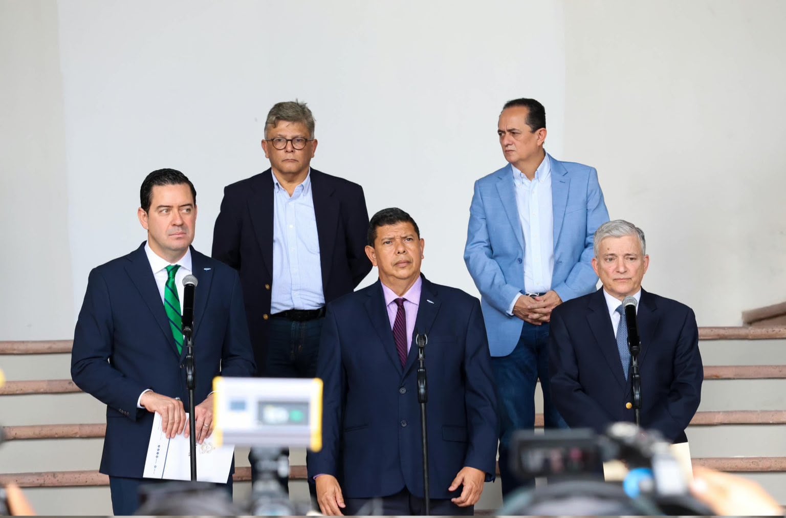 El Gobierno de Honduras asumirá L12.01 por cada galón de diésel durante 30 días.
(Foto: Casa de Gobierno)