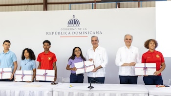 El presidente Abinader dispone un plan especial para la infraestructura escolar en Independencia en República Dominicana